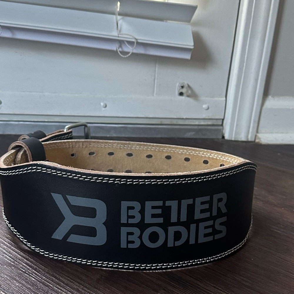 Size small weightlifting belt